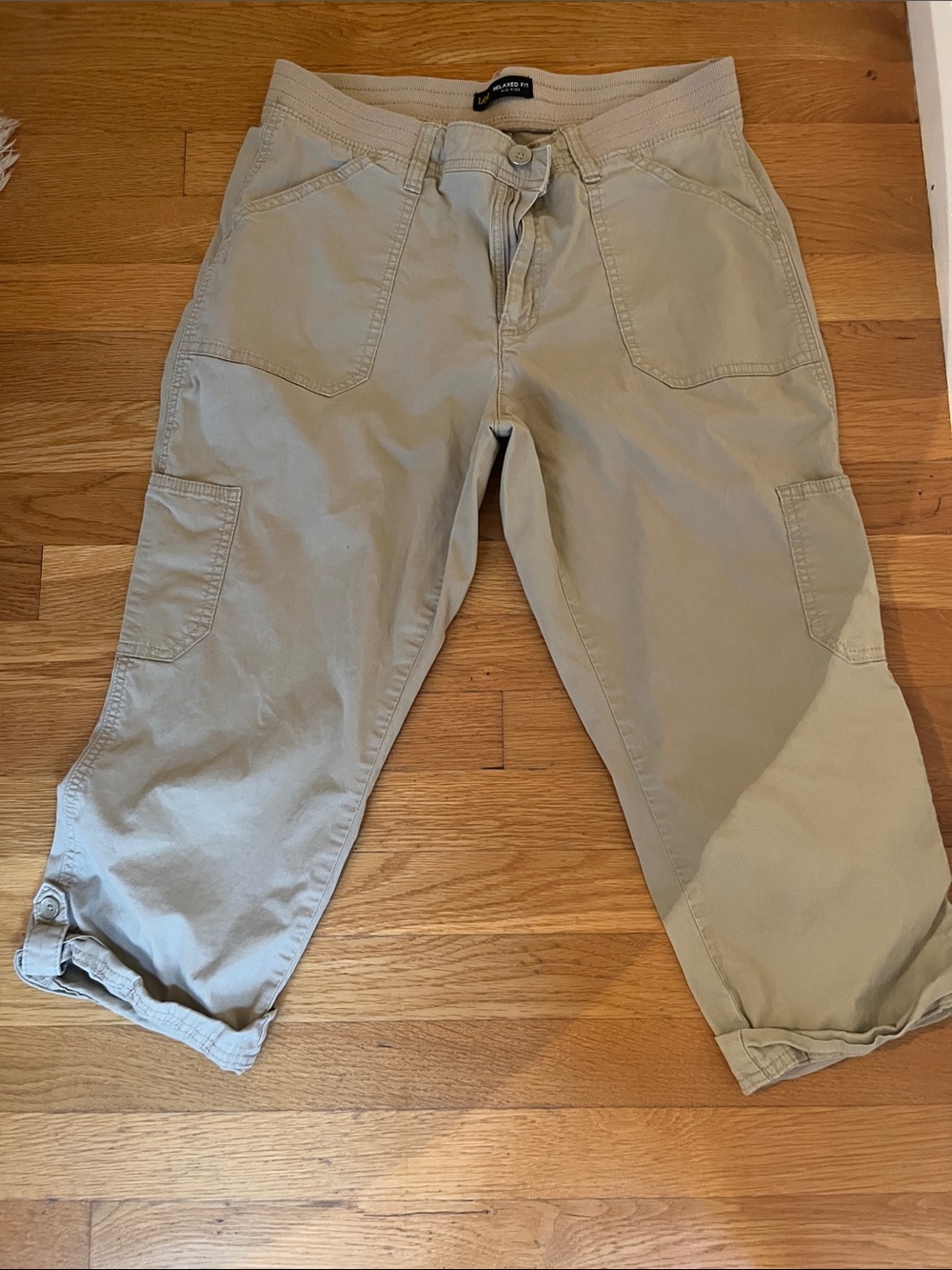 Lee khaki capris Size 12